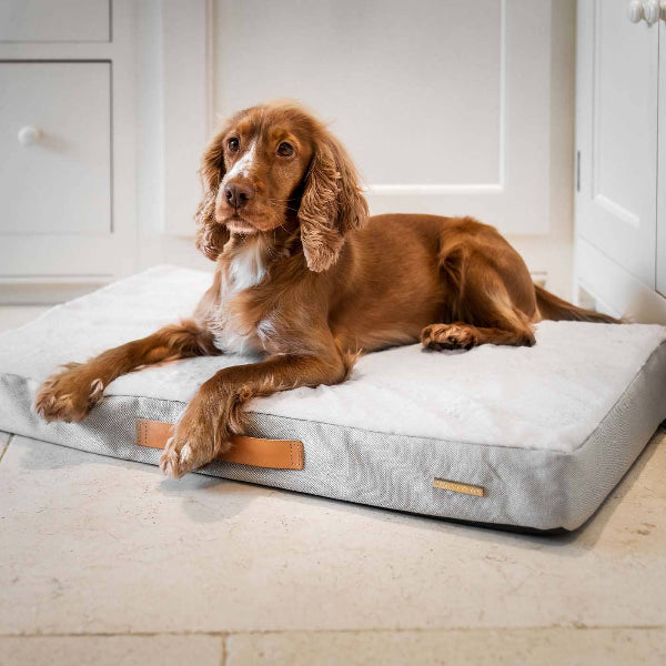 Lords & Labradors Essentials Twill Orthopaedic Mattress in Linen